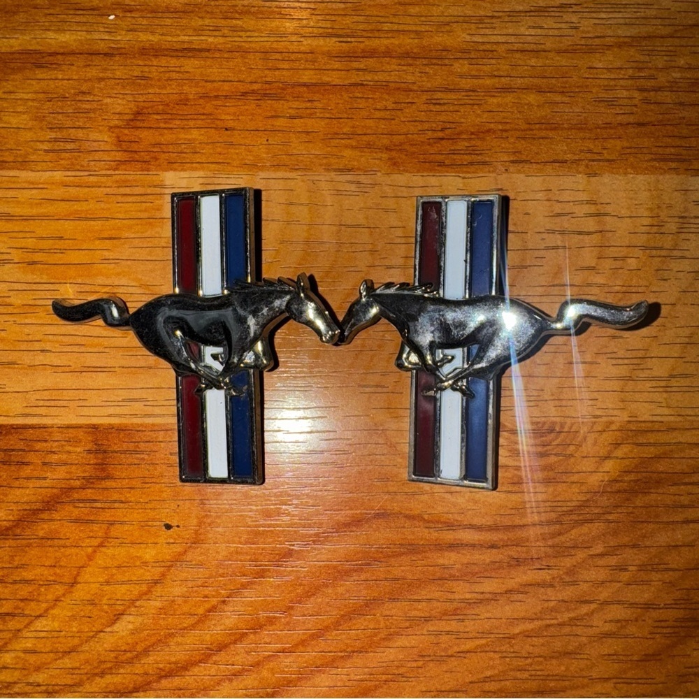 1994-1998 Ford Mustang Running Pony Fender Emblems OEM Chrome Silver 3"